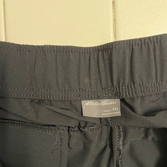 NWT Women’s Eddie Bauer Traveler Ankle Pants Lightweight Black Size XXL - Picture 4 of 8